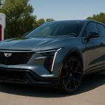 Cadillac представляє 2026 Optiq-V: 519-сильний електричний ракетоплан з доступом до суперзарядників Tesla та приголомшливим стилем